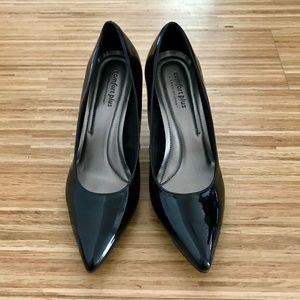 Comfort Plus by Predictions, Pointy Pump in black